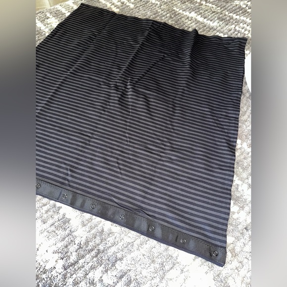Lululemon Vinyasa Scarf - Striped - Gray/Black - Like New Condition - Picture 4 of 6